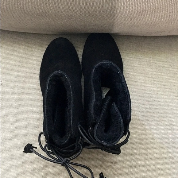 Koolaburra by Ugg black suede booties. - Picture 4 of 6